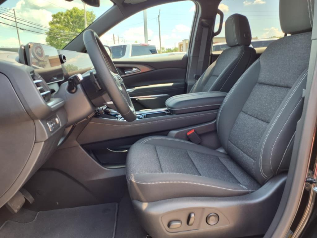 new 2025 Chevrolet Traverse car, priced at $44,480