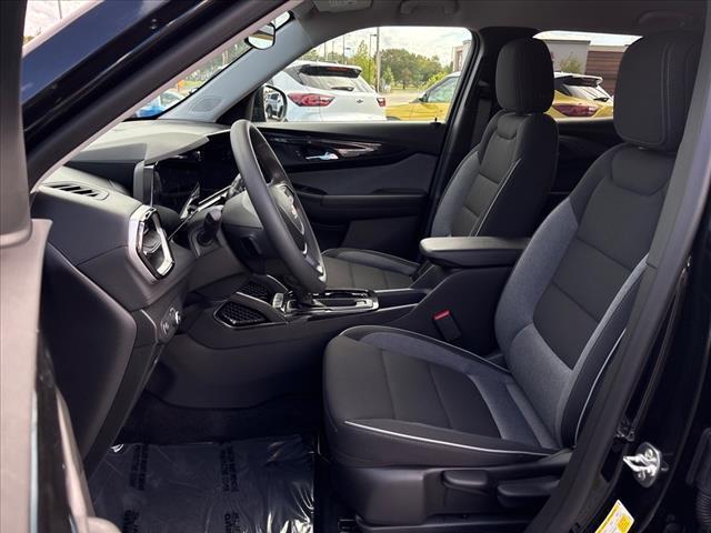 new 2025 Chevrolet TrailBlazer car, priced at $26,595