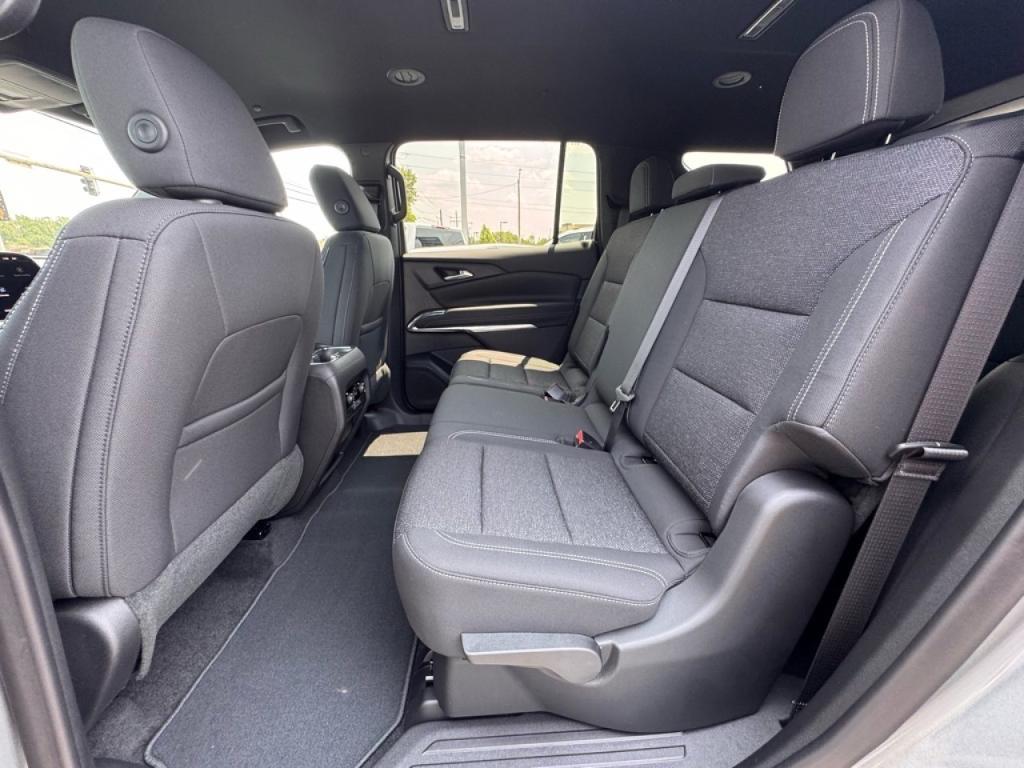 new 2025 Chevrolet Traverse car, priced at $42,320