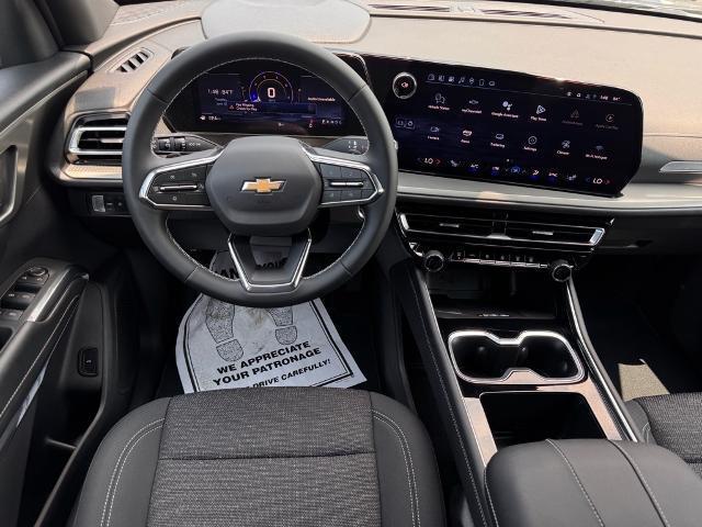 new 2025 Chevrolet Traverse car, priced at $42,320