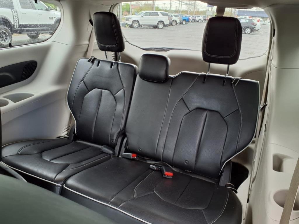 used 2021 Chrysler Pacifica Hybrid car, priced at $26,966