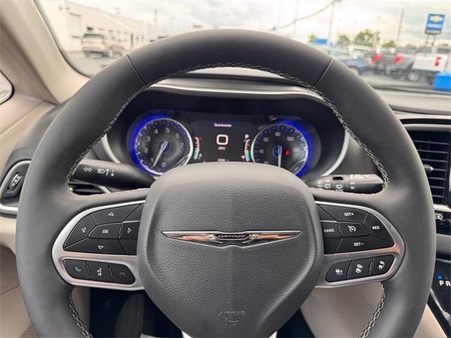 used 2024 Chrysler Pacifica car, priced at $34,686