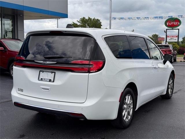 used 2024 Chrysler Pacifica car, priced at $34,686