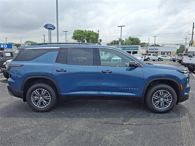 used 2024 Chevrolet Traverse car, priced at $39,995