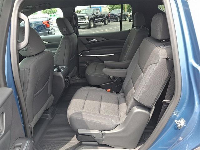 used 2024 Chevrolet Traverse car, priced at $39,995