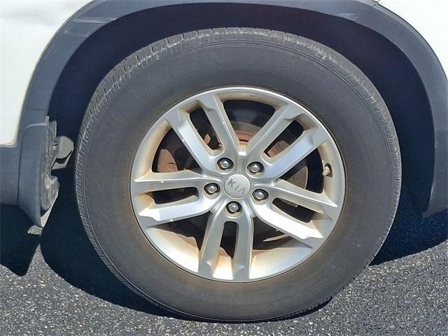 used 2014 Kia Sorento car, priced at $9,995
