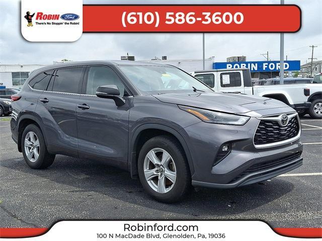 used 2022 Toyota Highlander car, priced at $34,595