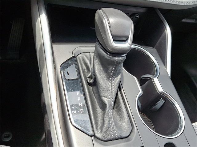 used 2022 Toyota Highlander car, priced at $34,595