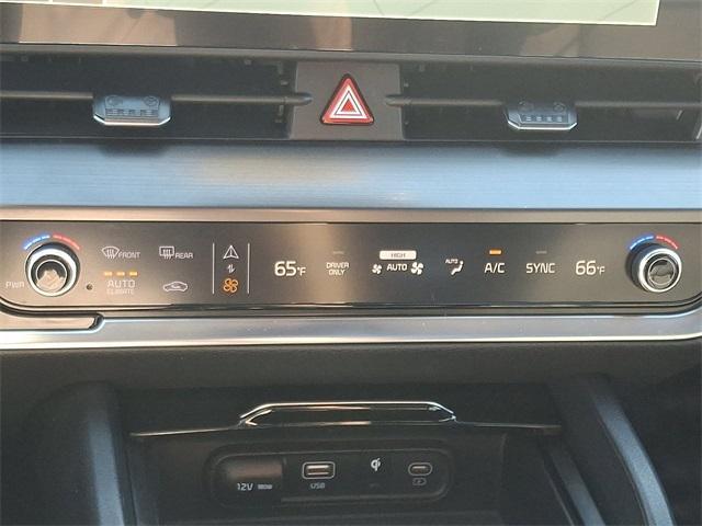 used 2024 Kia Sportage Hybrid car, priced at $29,995