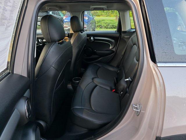 used 2024 MINI Hardtop car, priced at $28,994