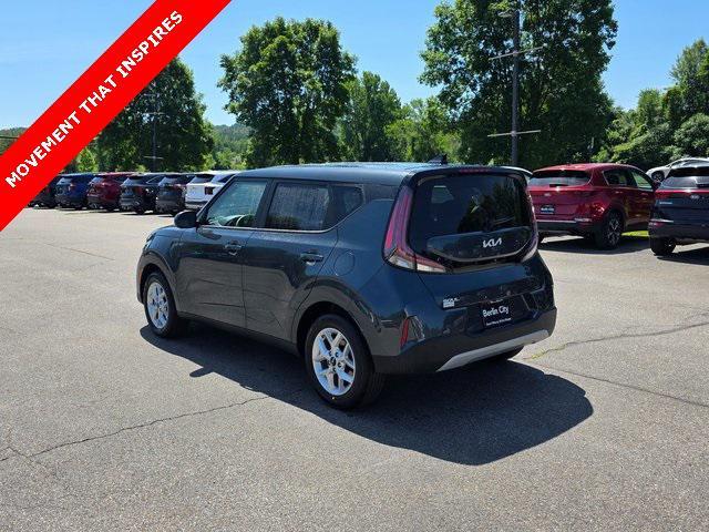 new 2025 Kia Soul car, priced at $24,560