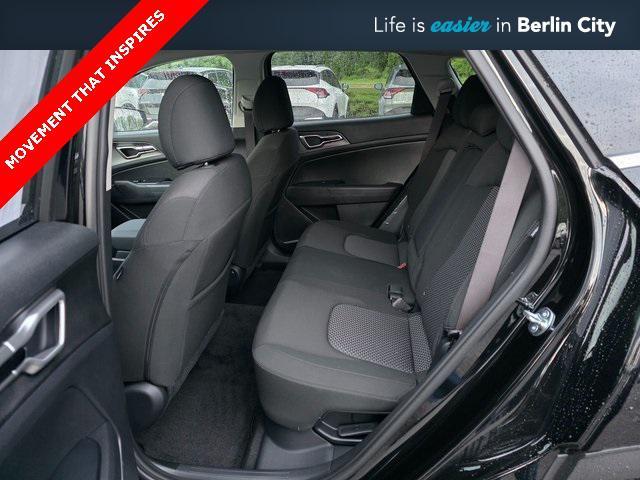 new 2025 Kia Sportage Hybrid car, priced at $32,160