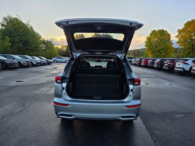 used 2023 Mitsubishi Outlander car, priced at $24,999