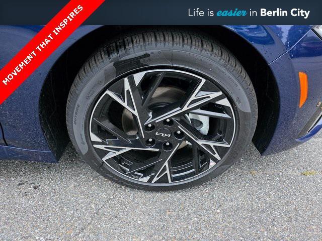 new 2025 Kia K5 car, priced at $29,670