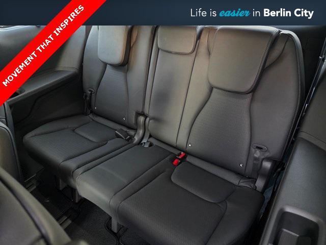 new 2026 Kia Carnival Hybrid car, priced at $55,430