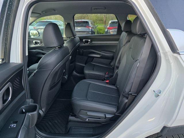 new 2025 Kia Sorento Plug-In Hybrid car, priced at $49,975