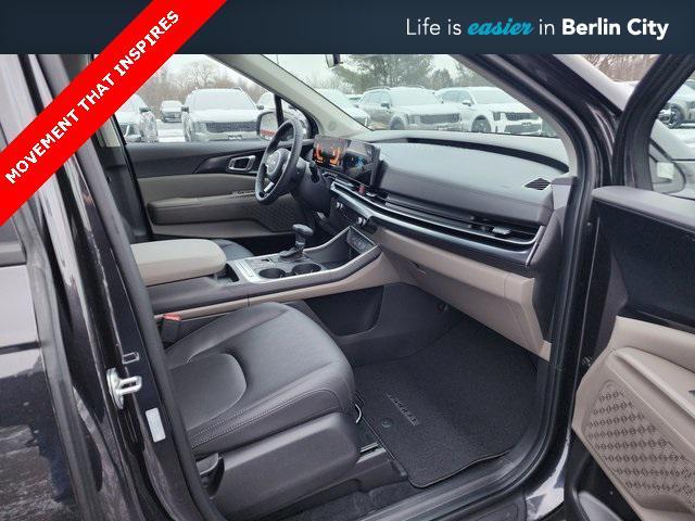new 2025 Kia Carnival car, priced at $40,500
