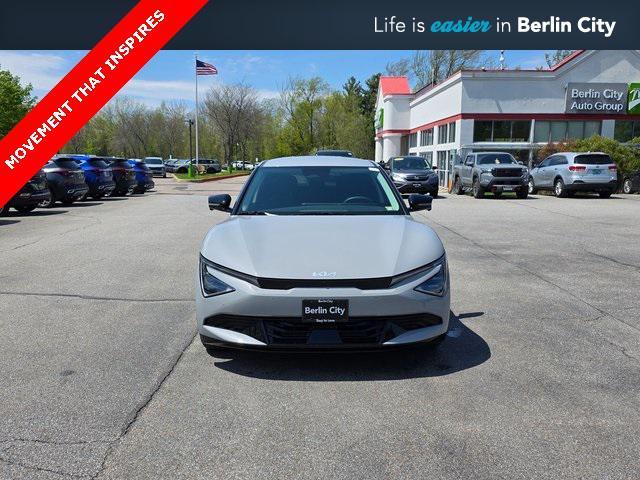 new 2025 Kia EV6 car, priced at $56,015