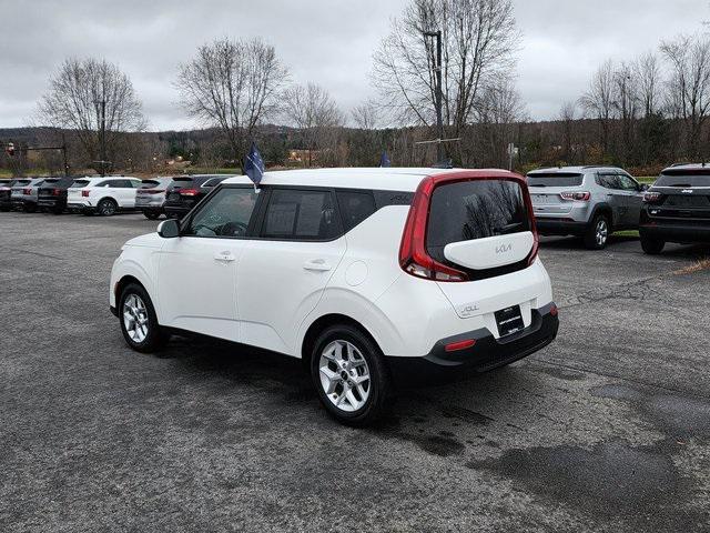 used 2022 Kia Soul car, priced at $21,999