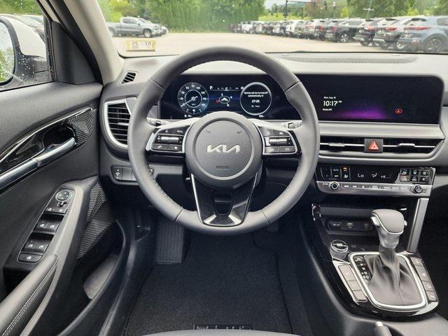 new 2025 Kia Seltos car, priced at $30,370