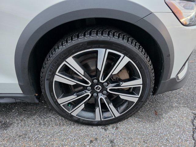 used 2020 Volvo V60 Cross Country car, priced at $22,997