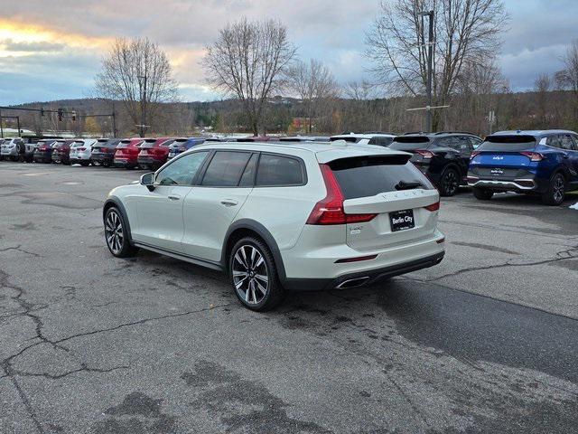used 2020 Volvo V60 Cross Country car, priced at $22,997