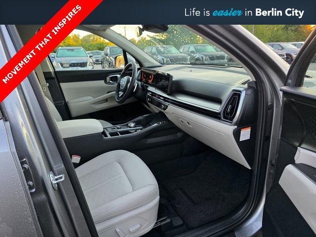 new 2025 Kia Sorento Hybrid car, priced at $42,365