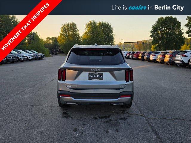 new 2025 Kia Sorento Hybrid car, priced at $42,365