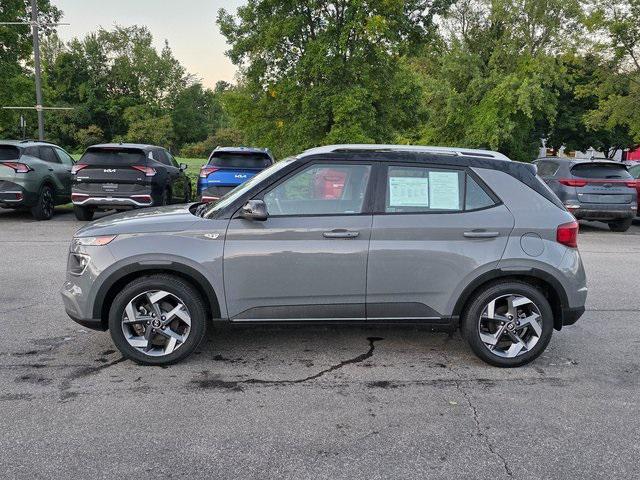 used 2022 Hyundai Venue car, priced at $18,992