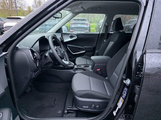 new 2025 Kia Soul car, priced at $24,685