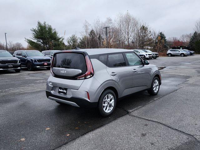 new 2025 Kia Soul car, priced at $22,560