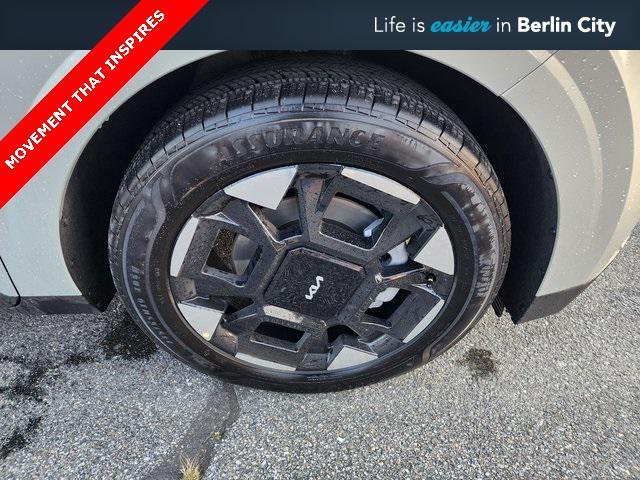 new 2026 Kia Carnival Hybrid car, priced at $45,465