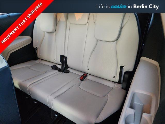 new 2026 Kia Carnival Hybrid car, priced at $45,465