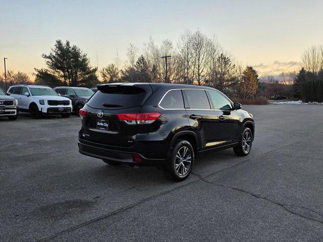 used 2019 Toyota Highlander car, priced at $21,999