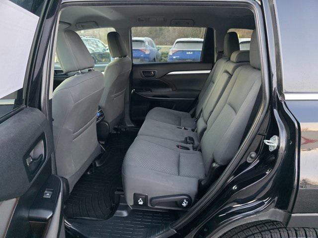 used 2019 Toyota Highlander car, priced at $21,999