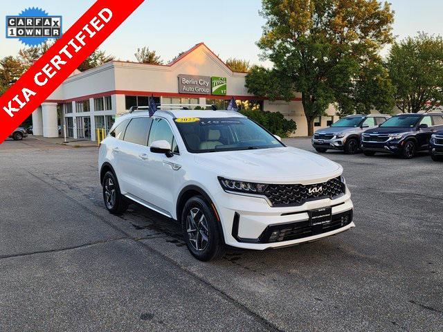 used 2022 Kia Sorento Hybrid car, priced at $26,999