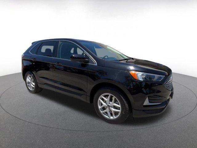 used 2024 Ford Edge car, priced at $22,355
