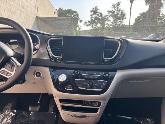 used 2024 Chrysler Pacifica car, priced at $32,187
