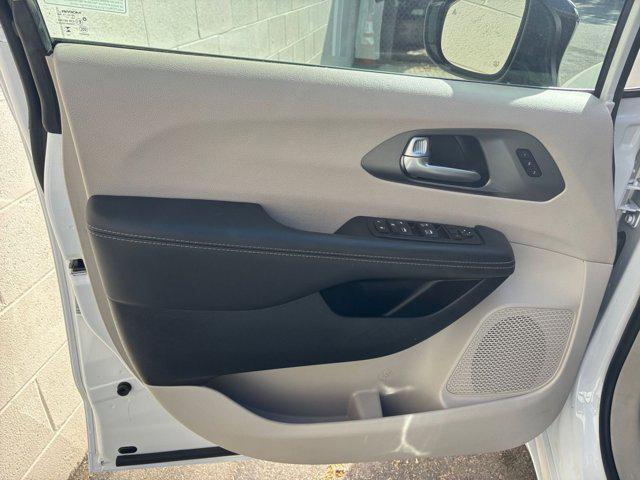 used 2024 Chrysler Pacifica car, priced at $32,187