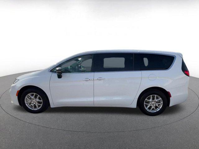 used 2024 Chrysler Pacifica car, priced at $32,187