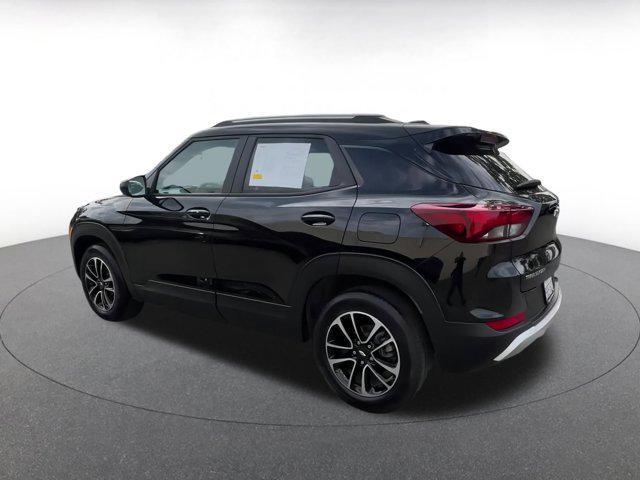 used 2025 Chevrolet TrailBlazer car, priced at $23,854