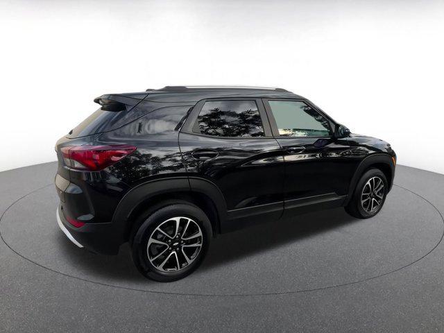 used 2025 Chevrolet TrailBlazer car, priced at $23,854