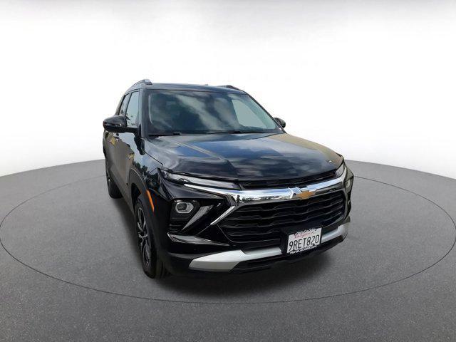 used 2025 Chevrolet TrailBlazer car, priced at $23,854