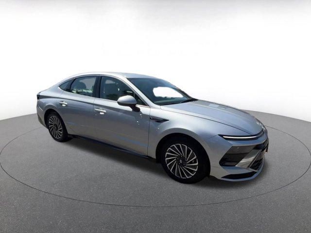 used 2024 Hyundai Sonata Hybrid car, priced at $23,325