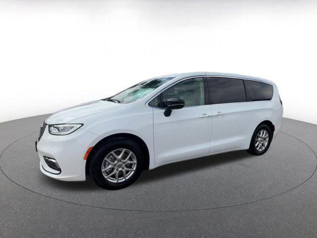 used 2024 Chrysler Pacifica car, priced at $29,820