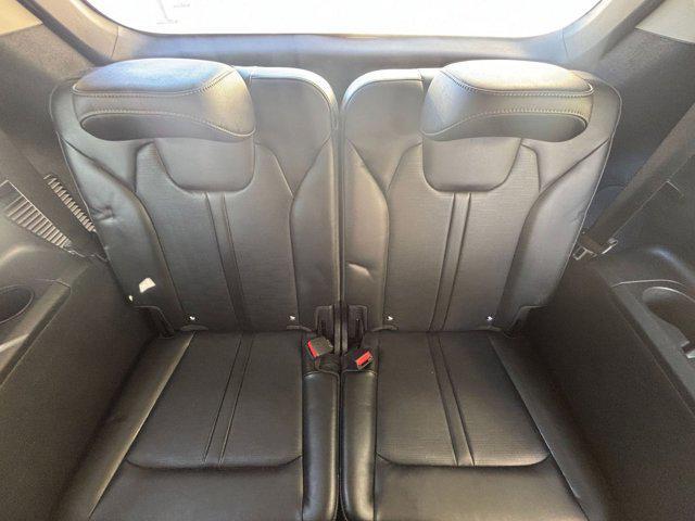 used 2024 Kia Sorento car, priced at $27,255
