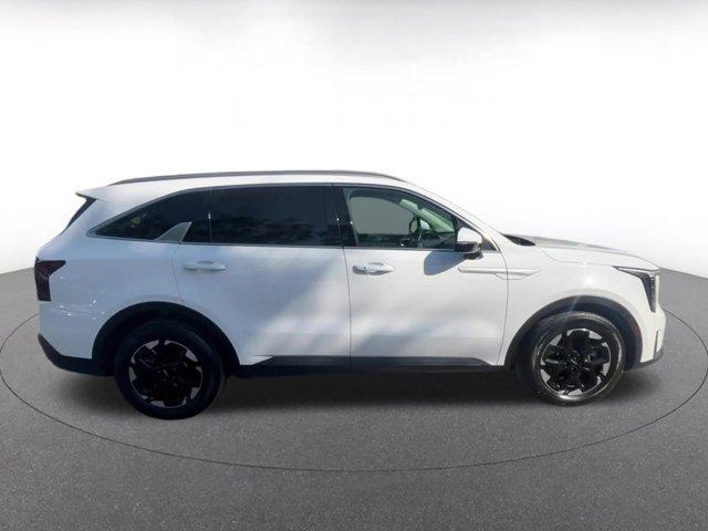 used 2024 Kia Sorento car, priced at $27,255