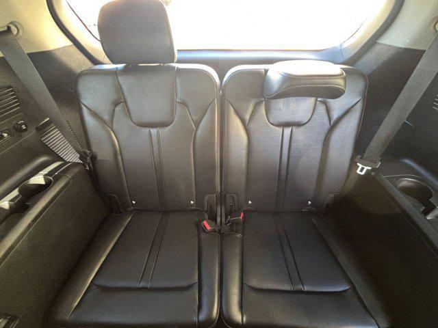 used 2024 Kia Sorento car, priced at $29,054