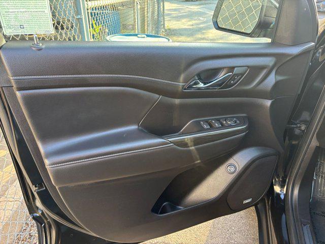 used 2023 GMC Acadia car, priced at $25,483
