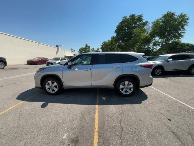 used 2023 Toyota Highlander car, priced at $33,266